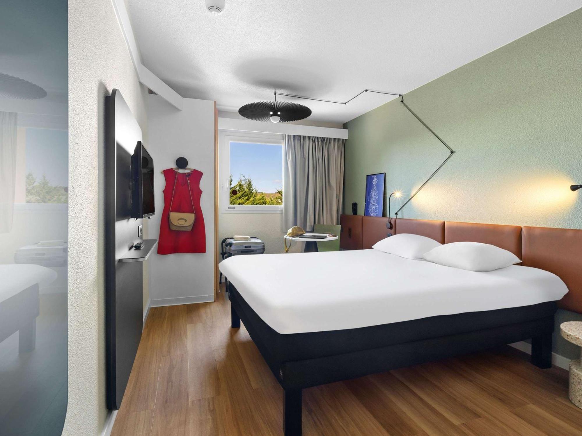 Ibis Auch Hotel Екстериор снимка