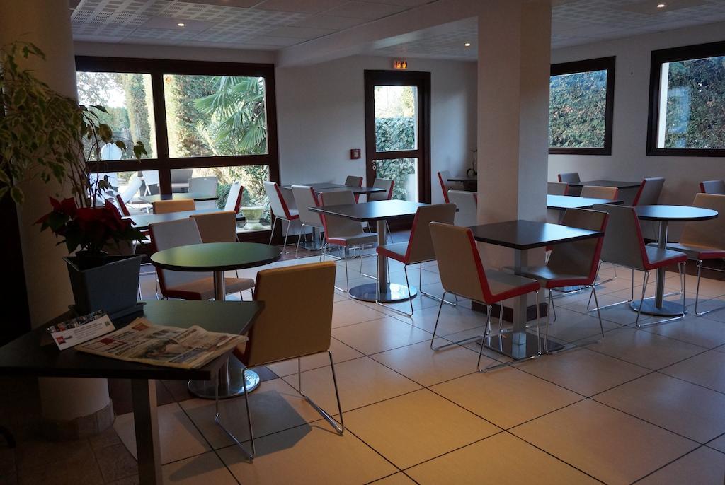 Ibis Auch Hotel Екстериор снимка