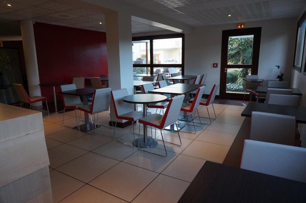 Ibis Auch Hotel Екстериор снимка