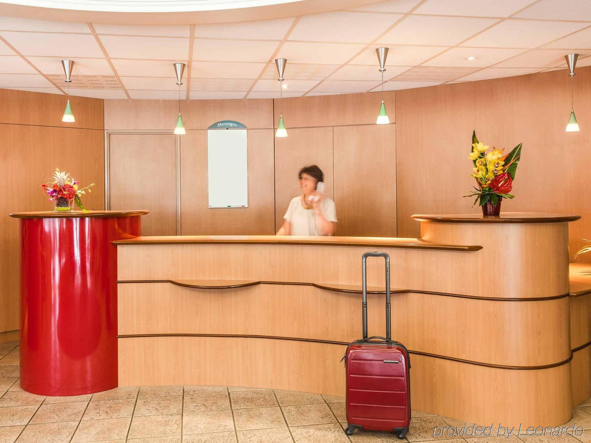 Ibis Auch Hotel Екстериор снимка