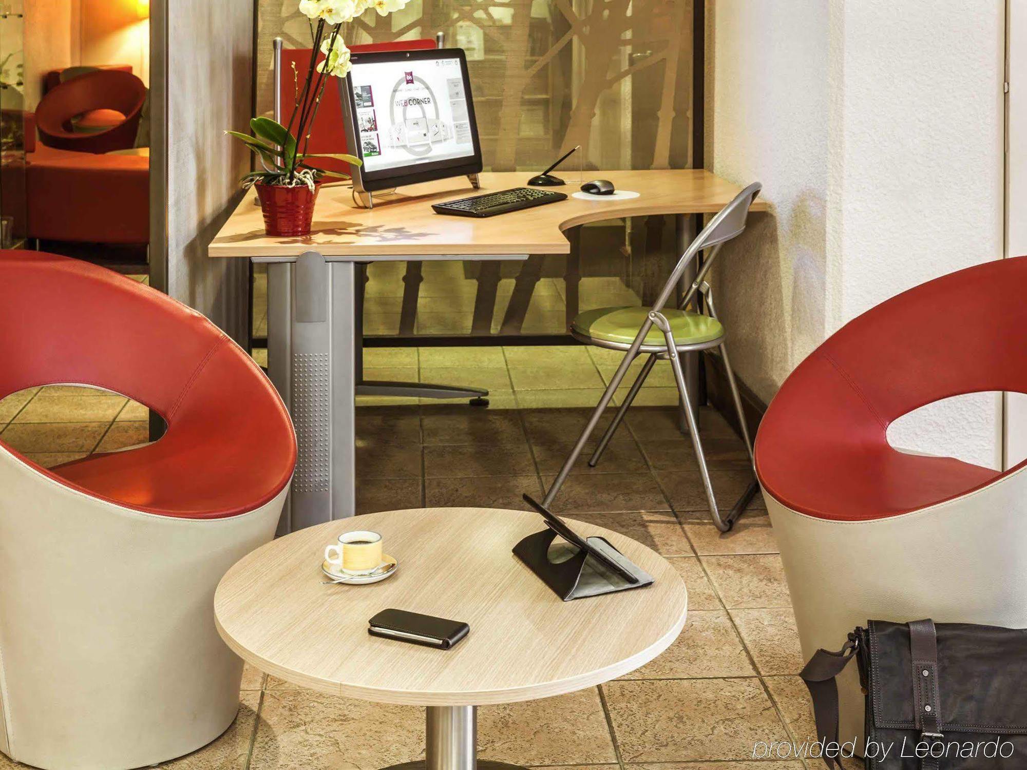 Ibis Auch Hotel Екстериор снимка